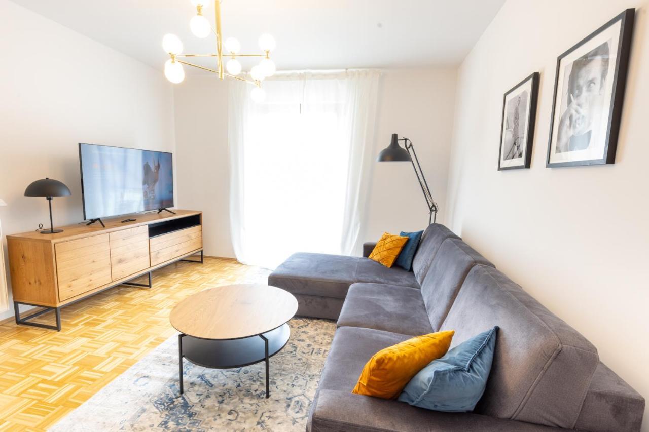 Rhein-Lahn Living - Modernes Design - Balkon Mit Aussicht - Zentrale Lage Nahe Rhein Und Martinsburg Daire Lahnstein Dış mekan fotoğraf